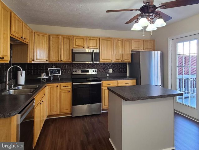 106 REGINA LN, Fredericksburg, VA 22405