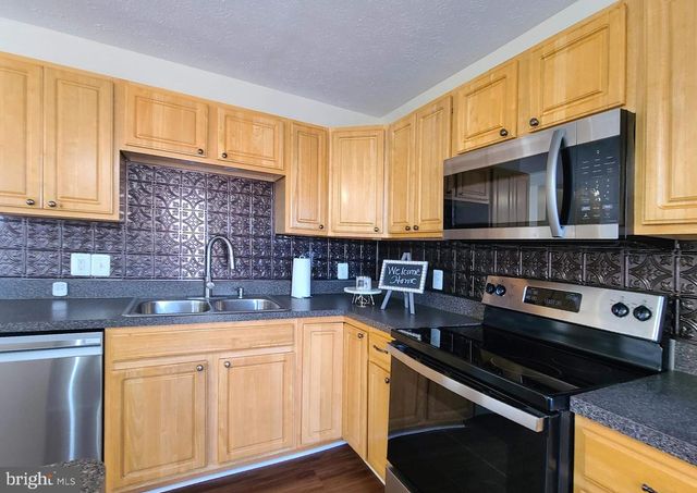 106 REGINA LN, Fredericksburg, VA 22405