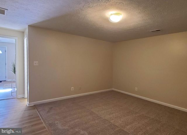 106 REGINA LN, Fredericksburg, VA 22405