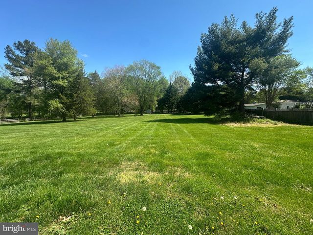 703 KENTLAND DR, Great Falls, VA 22066