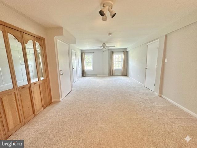 703 KENTLAND DR, Great Falls, VA 22066