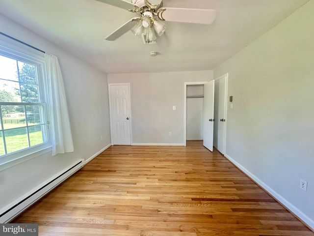 703 KENTLAND DR, Great Falls, VA 22066