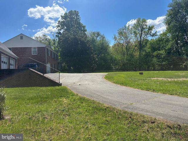 703 KENTLAND DR, Great Falls, VA 22066