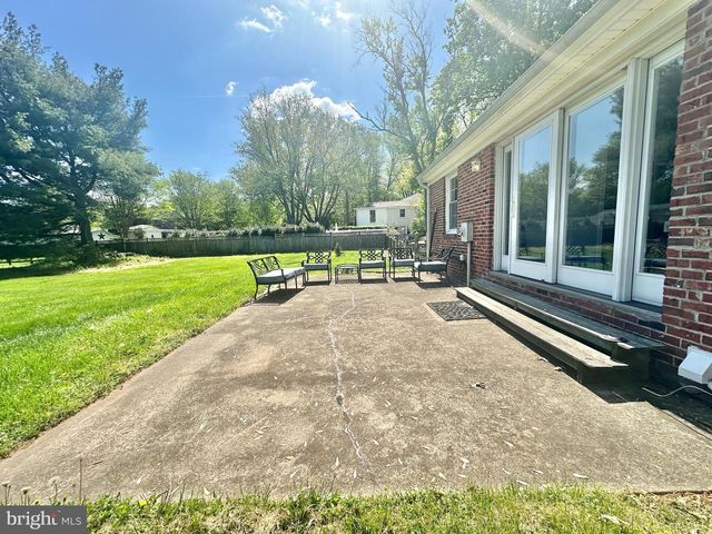 703 KENTLAND DR, Great Falls, VA 22066