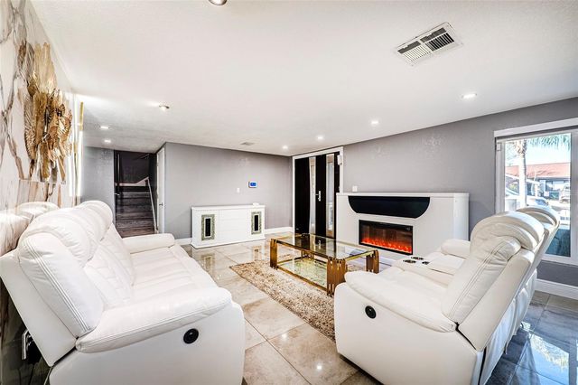 12300 PARTRIDGE HILL ROW, Hudson, FL 34667