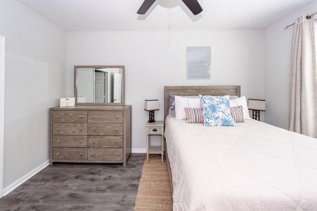 60 Fenwick Hall Allee Alley Apt 735, Johns Island, SC 29455