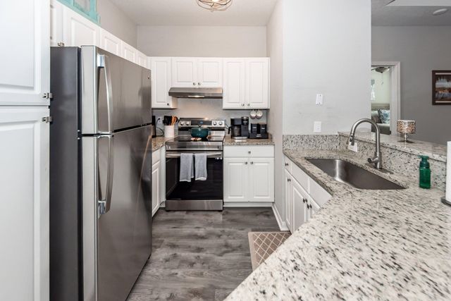 60 Fenwick Hall Allee Alley Apt 735, Johns Island, SC 29455