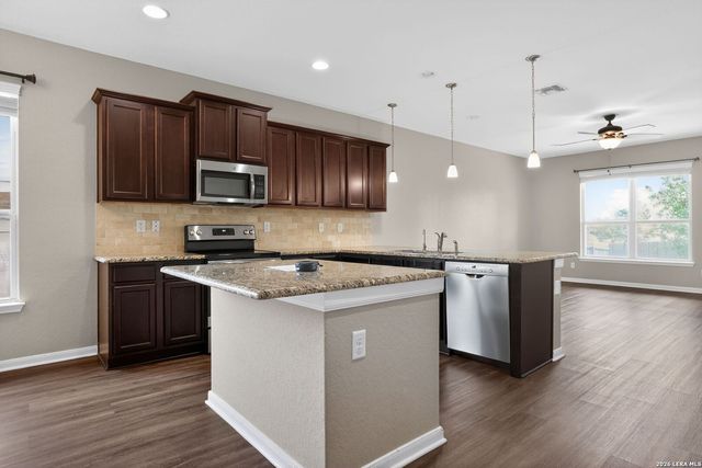 2038 Rhesus Vw, San Antonio, TX 78245