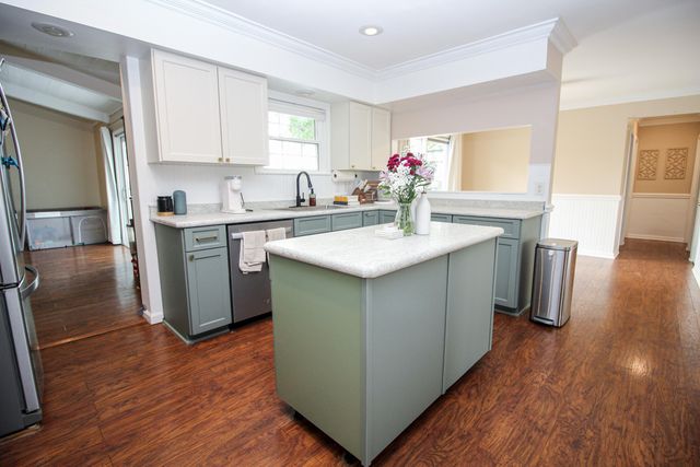 10577 S Sprinkle Road, Pavilion Twp, MI 49097