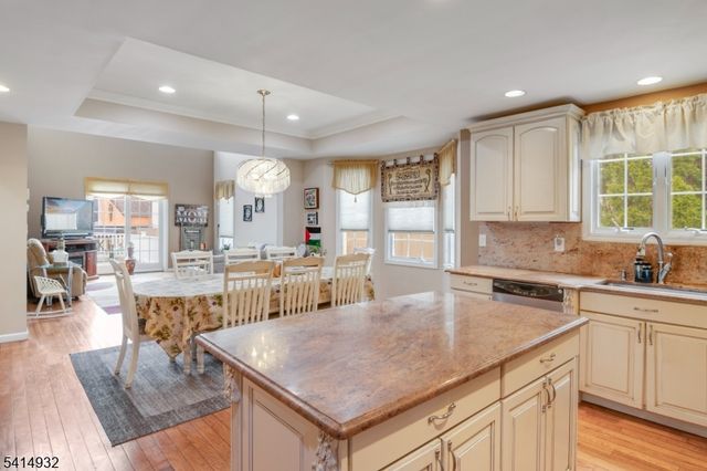 36 Harrison St, Nutley Twp., NJ 07110