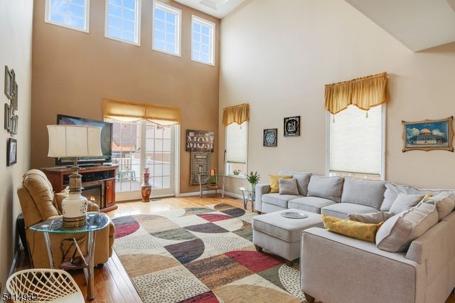 36 Harrison St, Nutley Twp., NJ 07110