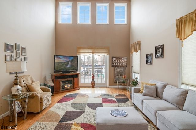 36 Harrison St, Nutley Twp., NJ 07110