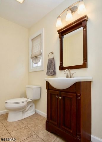 36 Harrison St, Nutley Twp., NJ 07110