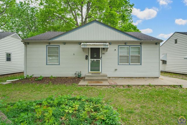 2011 SW Stone AVE, Topeka, KS 66604