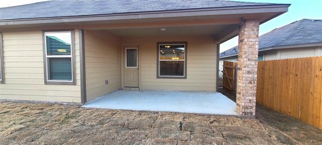 172 Pivot DR, Taylor, TX 76574