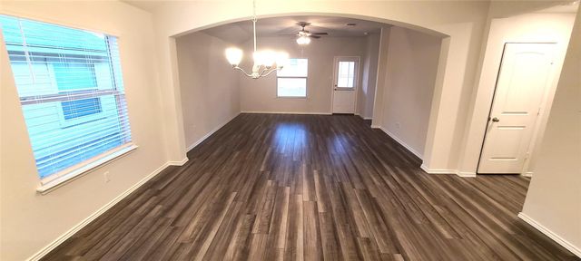 172 Pivot DR, Taylor, TX 76574