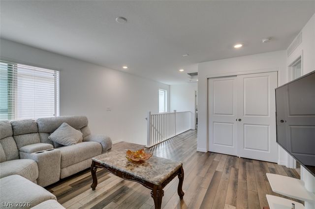 10347 Restless River Street, Las Vegas, NV 89141