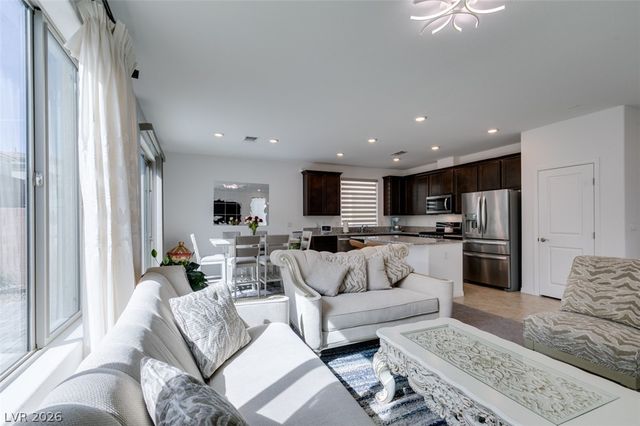 10347 Restless River Street, Las Vegas, NV 89141