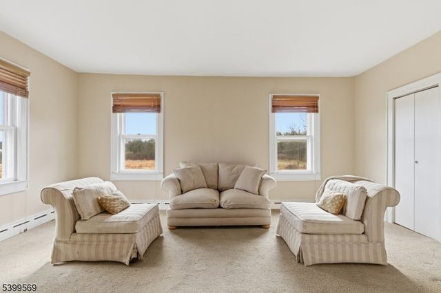 19 Thatcher Rd, Kingwood Twp., NJ 08825