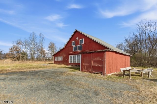 19 Thatcher Rd, Kingwood Twp., NJ 08825