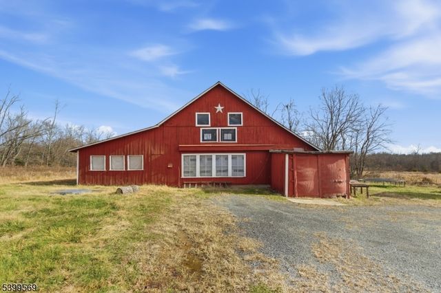 19 Thatcher Rd, Kingwood Twp., NJ 08825