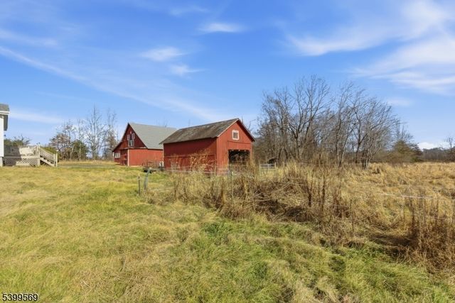 19 Thatcher Rd, Kingwood Twp., NJ 08825