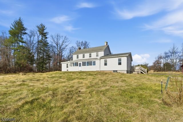 19 Thatcher Rd, Kingwood Twp., NJ 08825