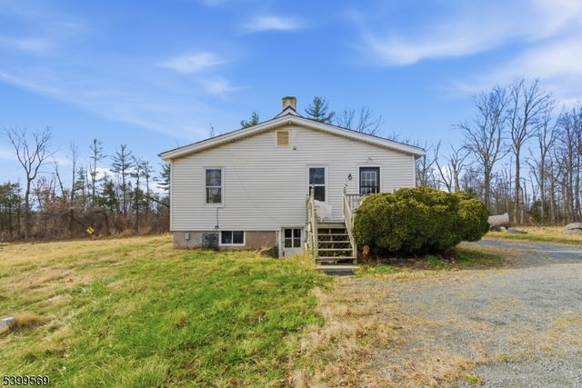 19 Thatcher Rd, Kingwood Twp., NJ 08825