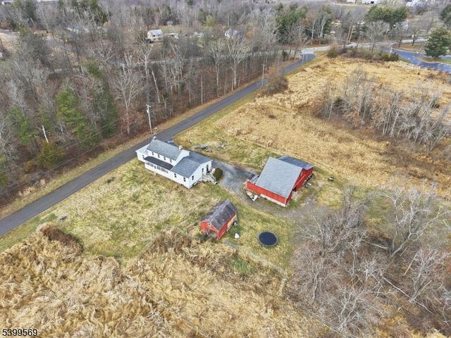 19 Thatcher Rd, Kingwood Twp., NJ 08825