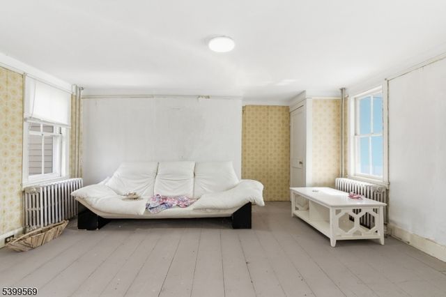 19 Thatcher Rd, Kingwood Twp., NJ 08825