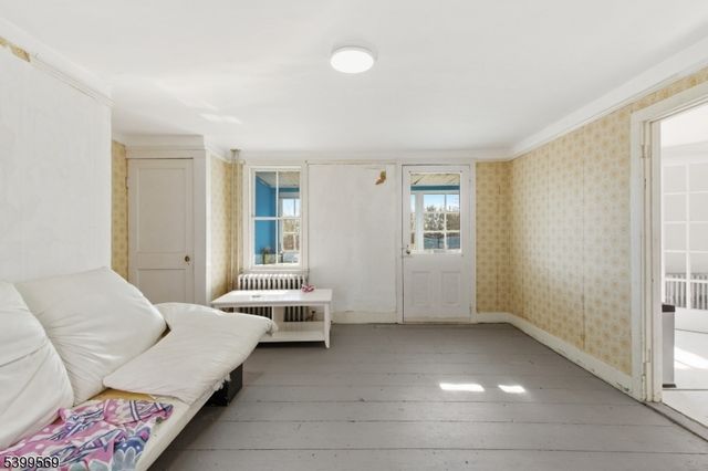 19 Thatcher Rd, Kingwood Twp., NJ 08825