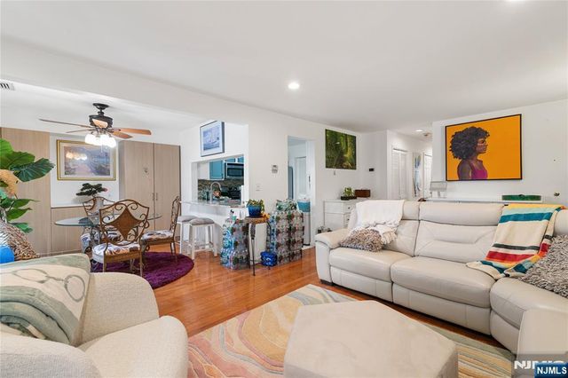 15 Boulder Run Road, Paterson, NJ 07501