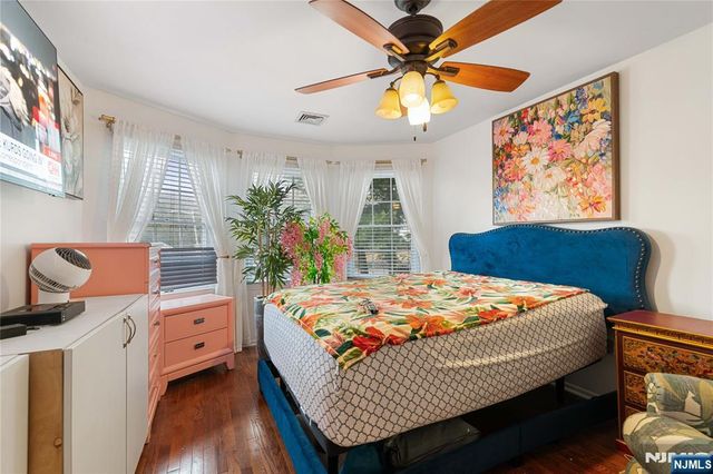 15 Boulder Run Road, Paterson, NJ 07501