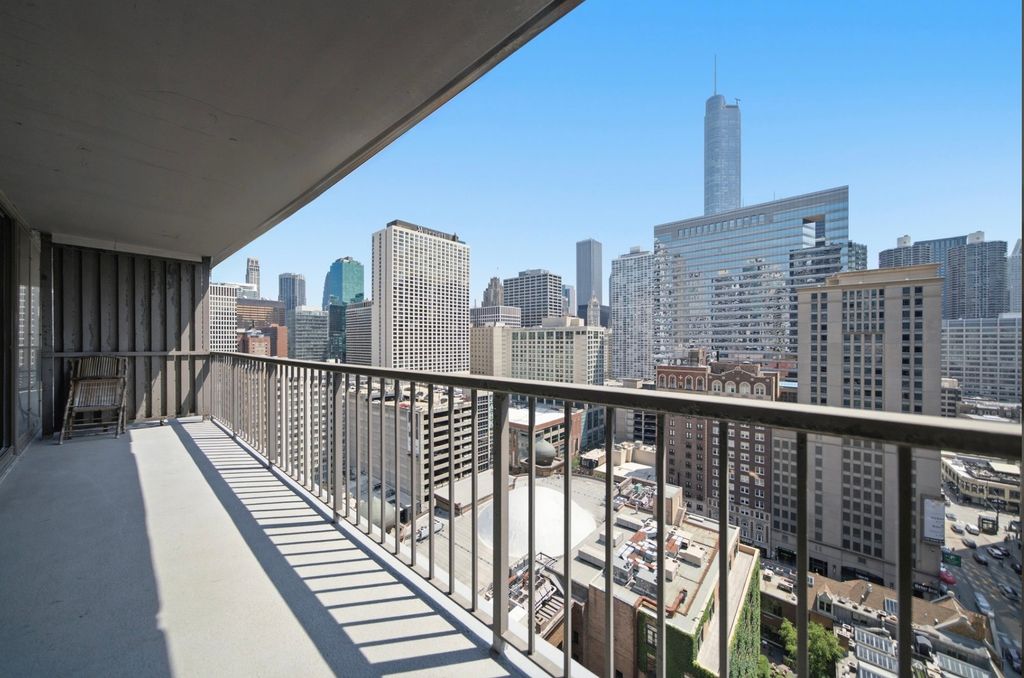 10 E Ontario Street 2003, Chicago, IL 60611 — photo 3