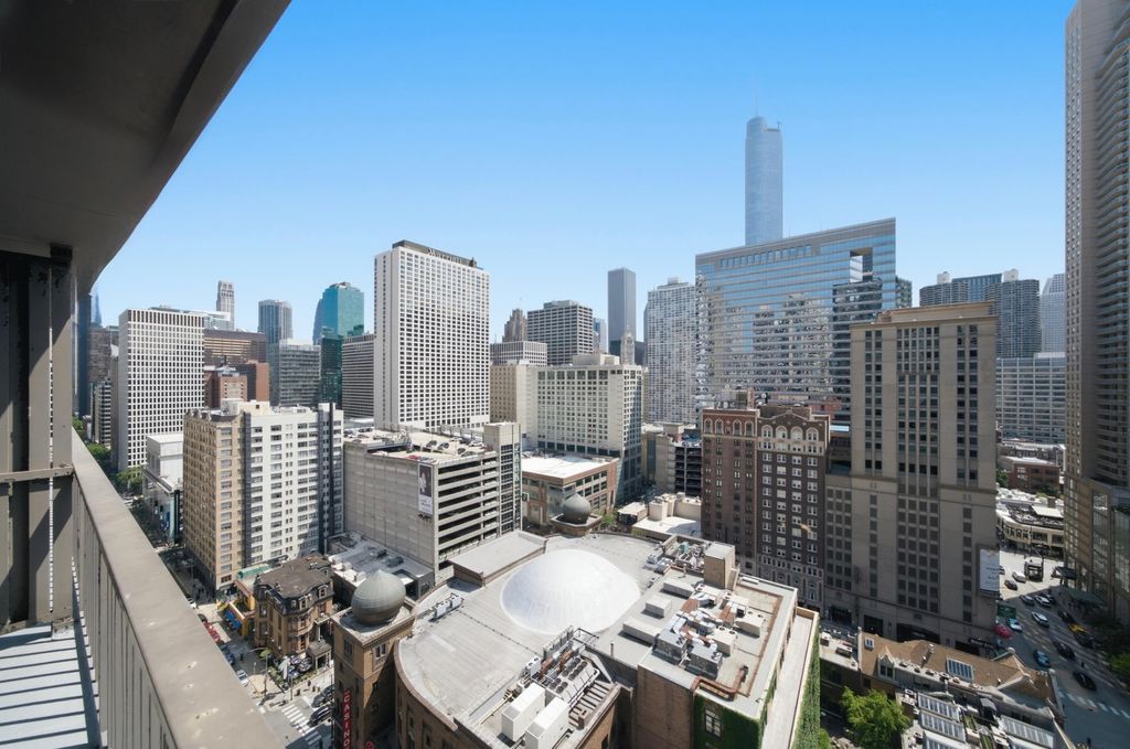 10 E Ontario Street 2003, Chicago, IL 60611 — photo 4