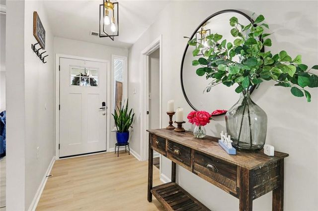 1370 Terramont Drive, Roswell, GA 30076