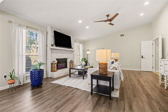 1370 Terramont Drive, Roswell, GA 30076