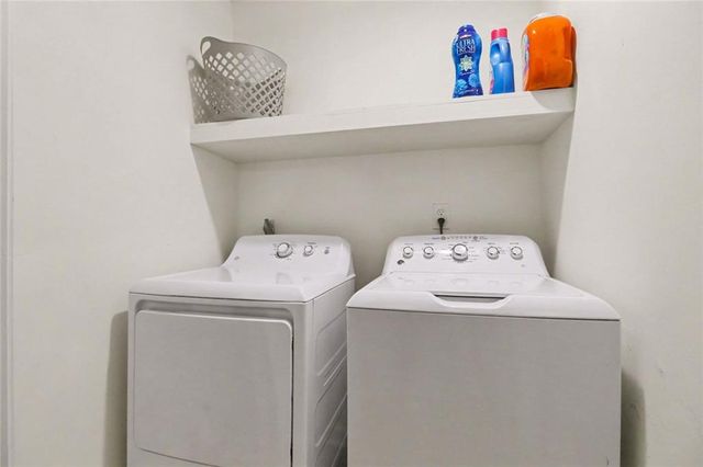 1370 Terramont Drive, Roswell, GA 30076