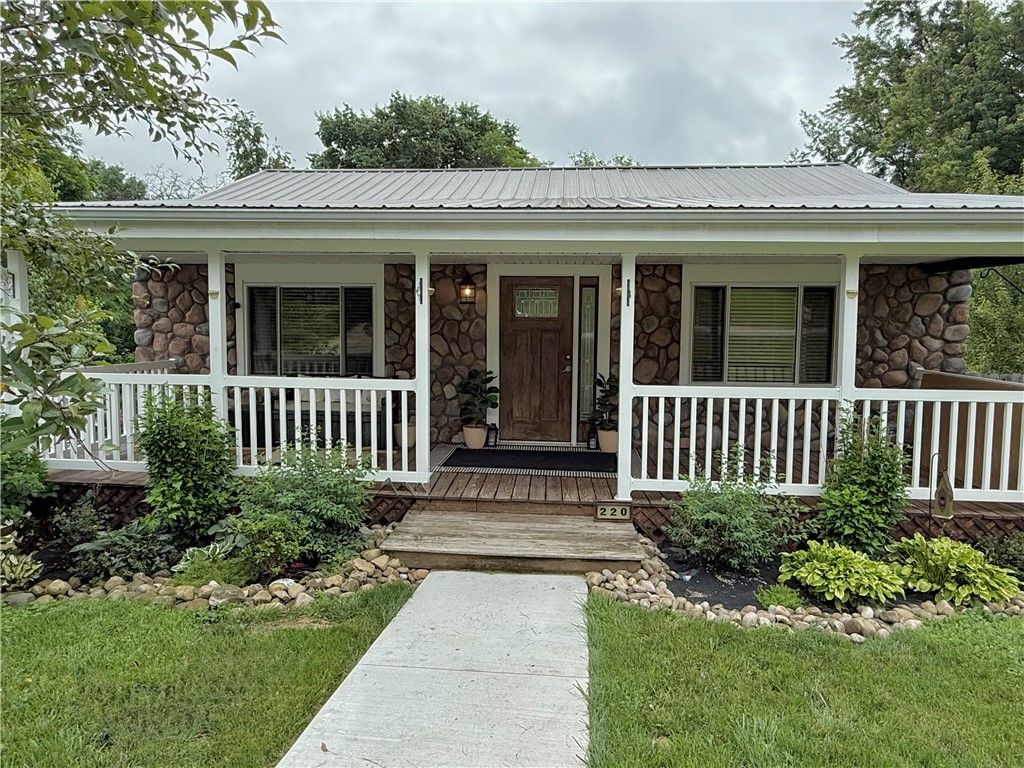 220 Widmer Ave., Lower Burrell, PA 15068