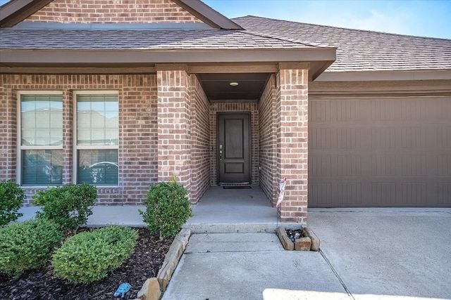 208 Sunny Corner Road, Royse City, TX 75189
