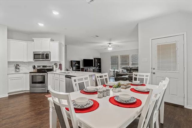 208 Sunny Corner Road, Royse City, TX 75189