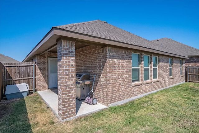 208 Sunny Corner Road, Royse City, TX 75189