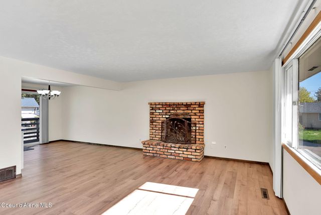 407 E BUTTERCUP LN, Coeur D'alene, ID 83815