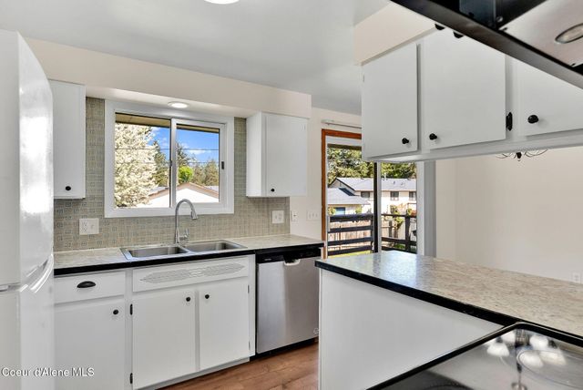407 E BUTTERCUP LN, Coeur D'alene, ID 83815