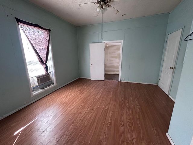 1032 S Montgomery Street, Sherman, TX 75090