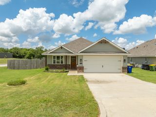 136 Johnson Road, Hillsboro, TX 76645