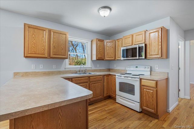 15A Sherman Avenue, Hampton Bays, NY 11946