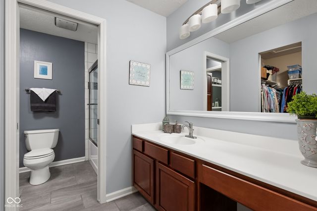 4289 Honeysuckle Lane, Zionsville, IN 46077
