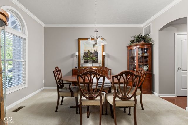 4289 Honeysuckle Lane, Zionsville, IN 46077