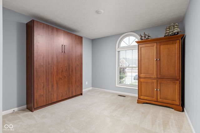 4289 Honeysuckle Lane, Zionsville, IN 46077